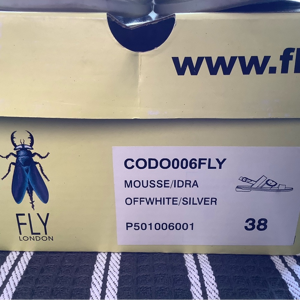 Fly London Mousse Offwhite and Silver Sandals